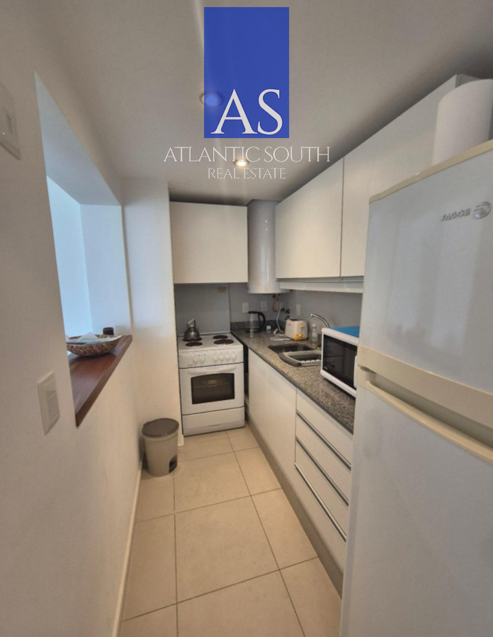 Apartamento ID.4089 - Apartamento 2 dormitorios con vista y garage piscina interior en edificio Botavara Punta del Este