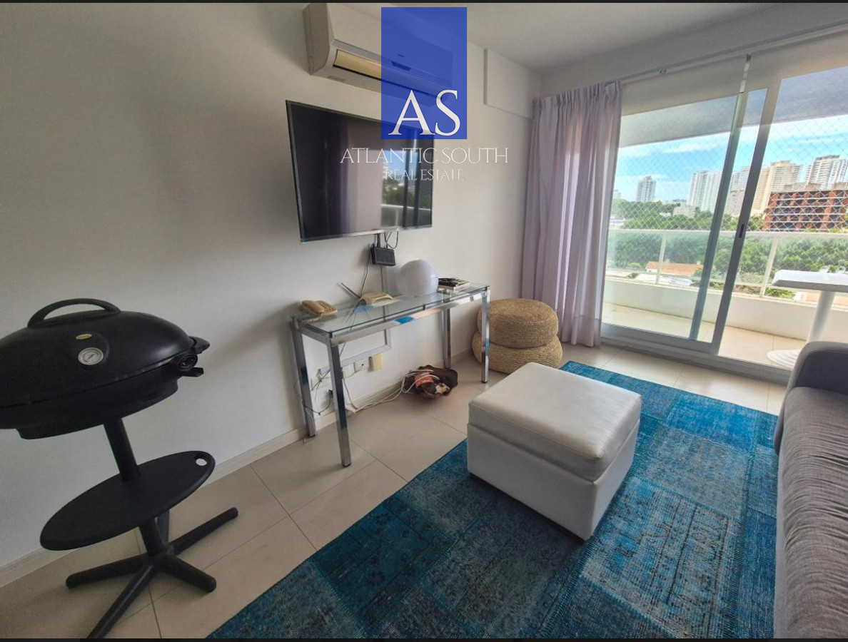 Apartamento ID.4089 - Apartamento 2 dormitorios con vista y garage piscina interior en edificio Botavara Punta del Este