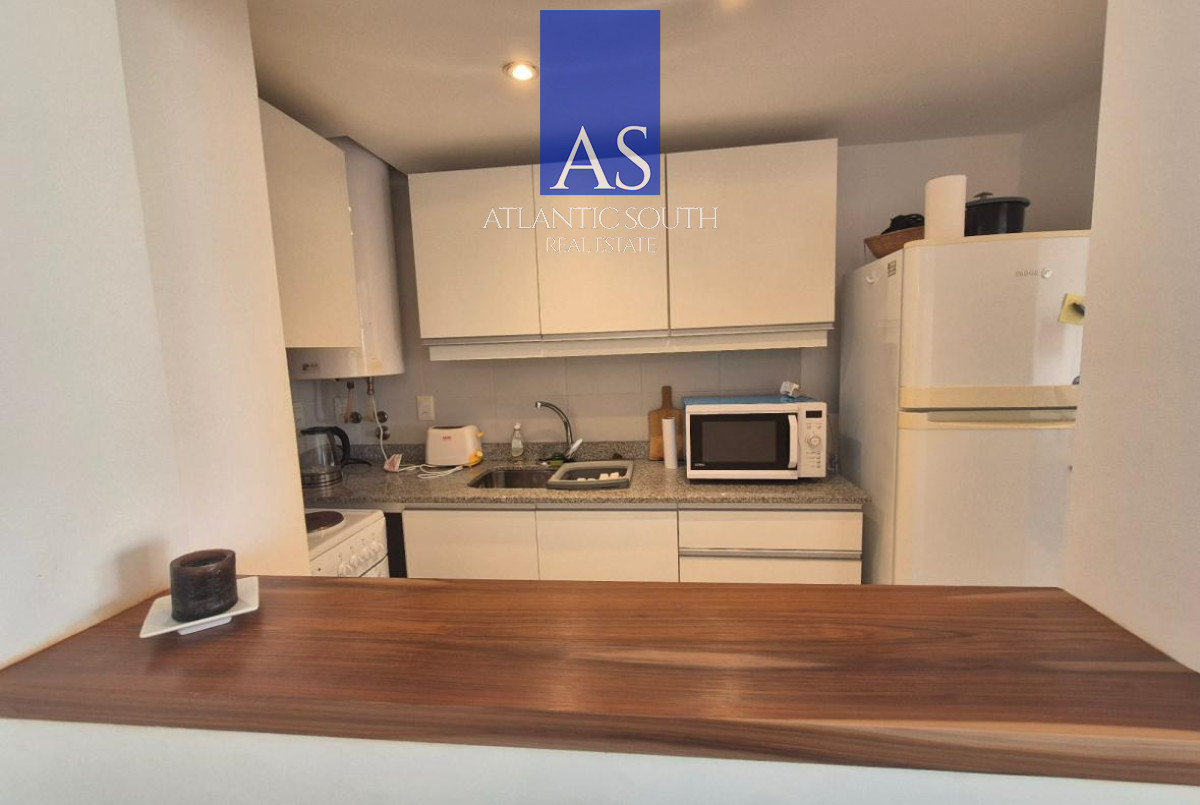 Apartamento ID.4089 - Apartamento 2 dormitorios con vista y garage piscina interior en edificio Botavara Punta del Este