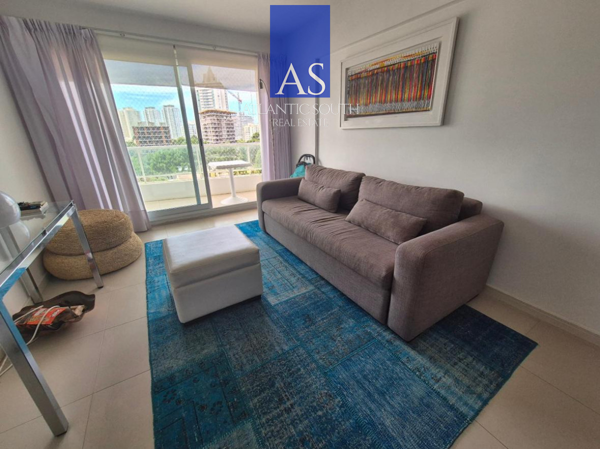 Apartamento ID.4089 - Apartamento 2 dormitorios con vista y garage piscina interior en edificio Botavara Punta del Este