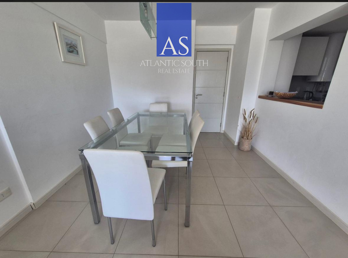 Apartamento ID.4089 - Apartamento 2 dormitorios con vista y garage piscina interior en edificio Botavara Punta del Este