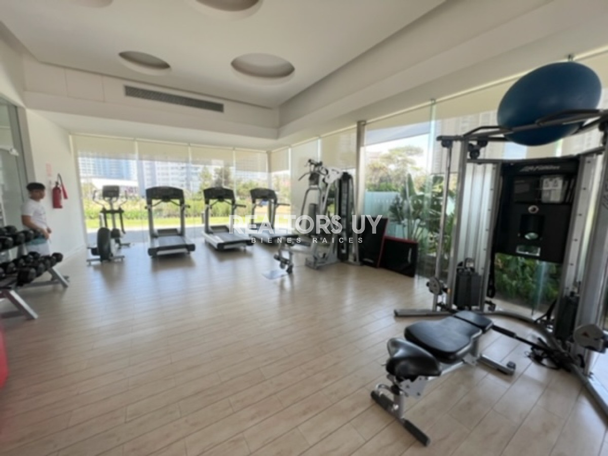 Apartamento ID.376 - Departamento en venta de 2 dormitorios en Punta del Este , a 200 mts del mar