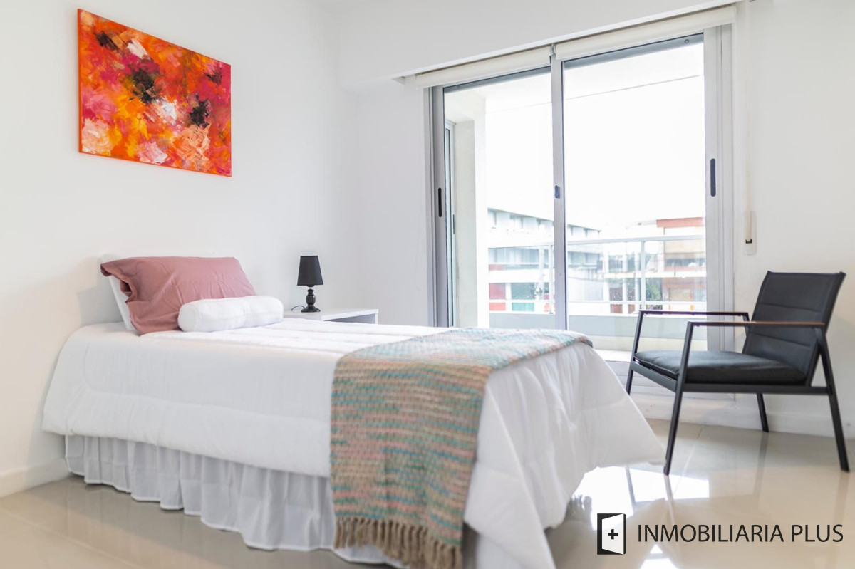 Apartamento ID.1001 - Apartamento en Venta de 3 Dormitorios en la Penisula de Punta del Este a 200 metros del mar.