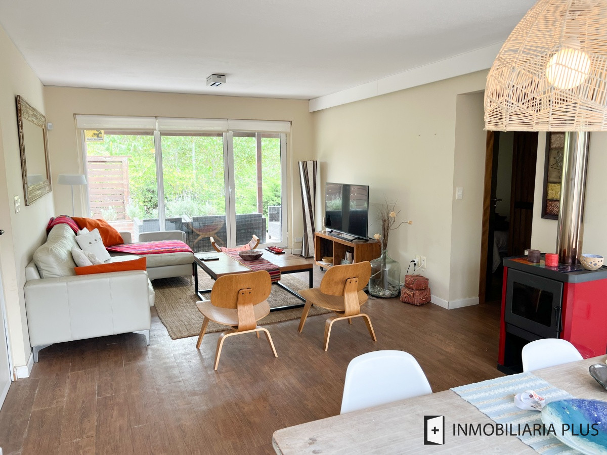 Casa ID.764 - Venta de CASA a 200 MTS del MAR con 3 Dormitorios en ALTOS de Punta Piedras C764B