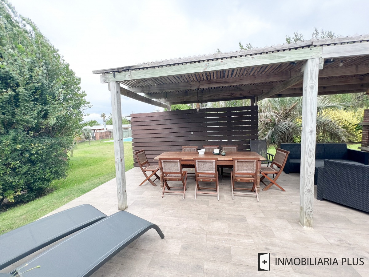 Casa ID.764 - Venta de CASA a 200 MTS del MAR con 3 Dormitorios en ALTOS de Punta Piedras C764B