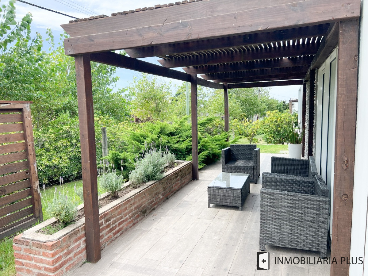 Casa ID.764 - Venta de CASA a 200 MTS del MAR con 3 Dormitorios en ALTOS de Punta Piedras C764B