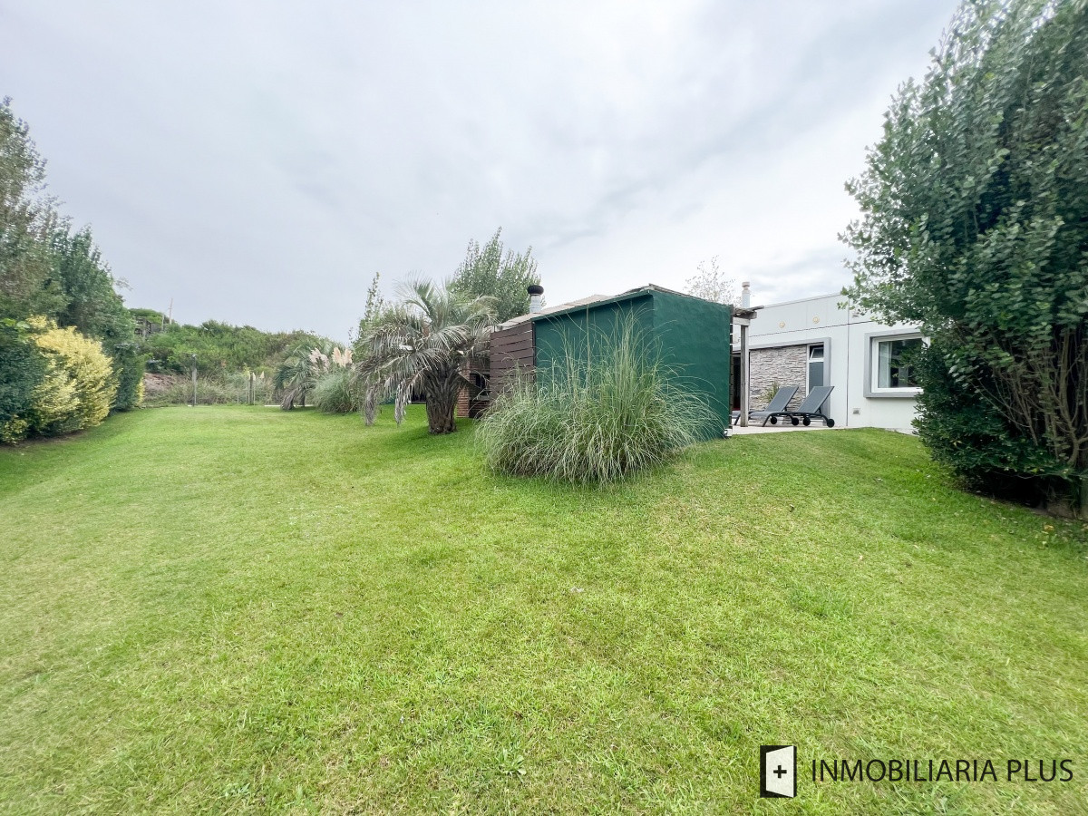 Casa ID.764 - Venta de CASA a 200 MTS del MAR con 3 Dormitorios en ALTOS de Punta Piedras C764B