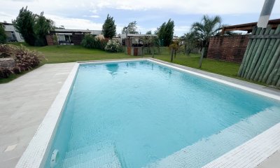 Venta de CASA a 200 MTS del MAR con 3 Dormitorios en ALTOS de Punta Piedras C764B