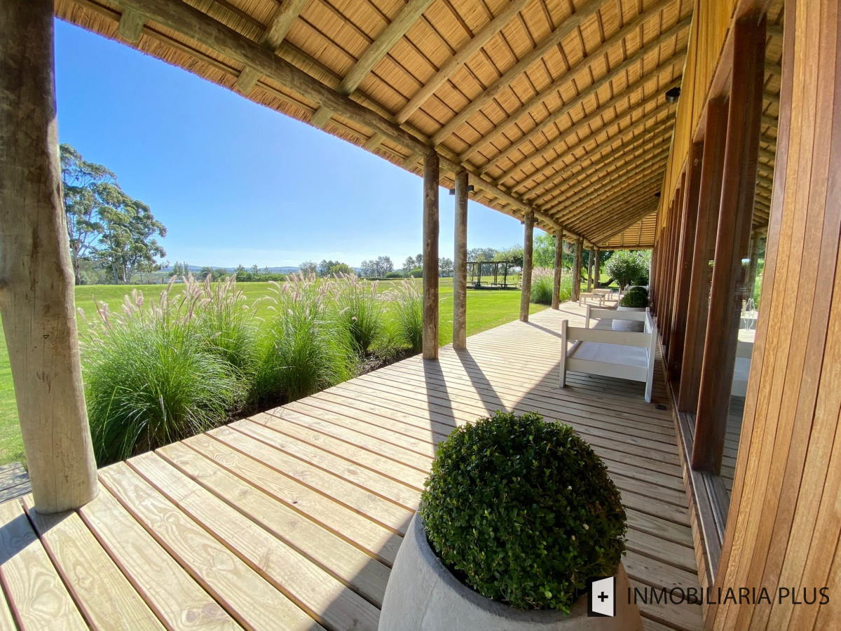 Terreno ID.1004 - Venta de Terreno de 6.000 mt2 en Barrio Privado el Quijote Punta del Este Maldonado