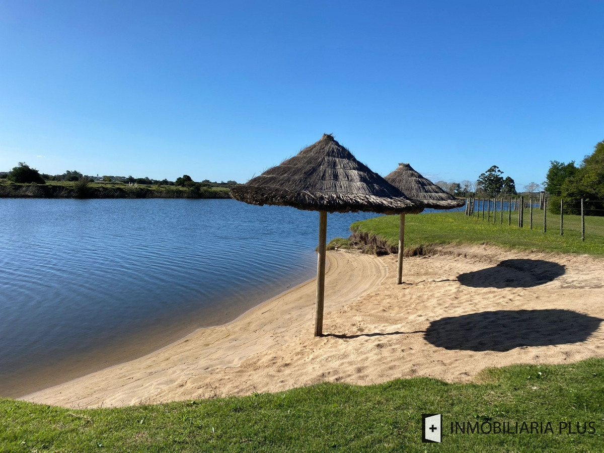 Terreno ID.1004 - Venta de Terreno de 6.000 mt2 en Barrio Privado el Quijote Punta del Este Maldonado