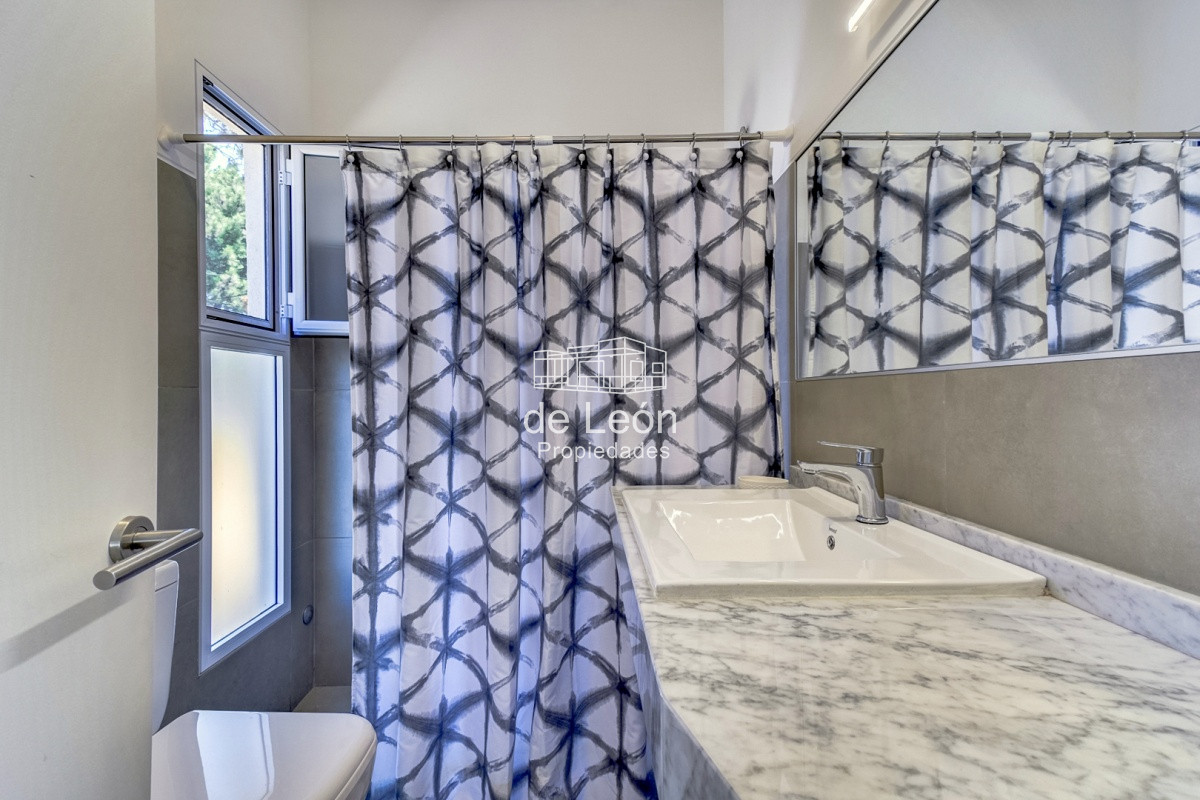 Casa ID.15316 - Casa a Estrenar en La Barra a 200 mt2 de medialunas calentitas