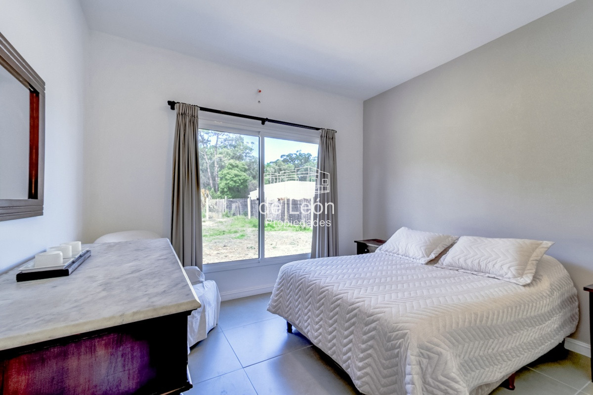 Casa ID.15316 - Casa a Estrenar en La Barra a 200 mt2 de medialunas calentitas