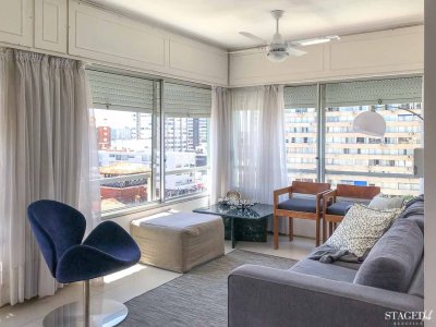 APTO EN VENTA EN PENINSULA CON VISTA AL MAR DE 2 DORMITORIOS