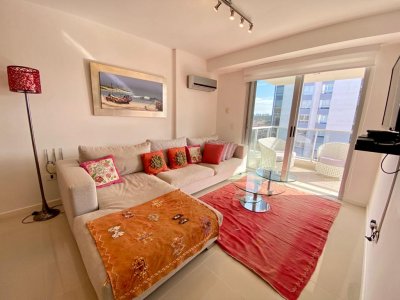 Apartamento en Playa Brava. 2 dormitorios con vista