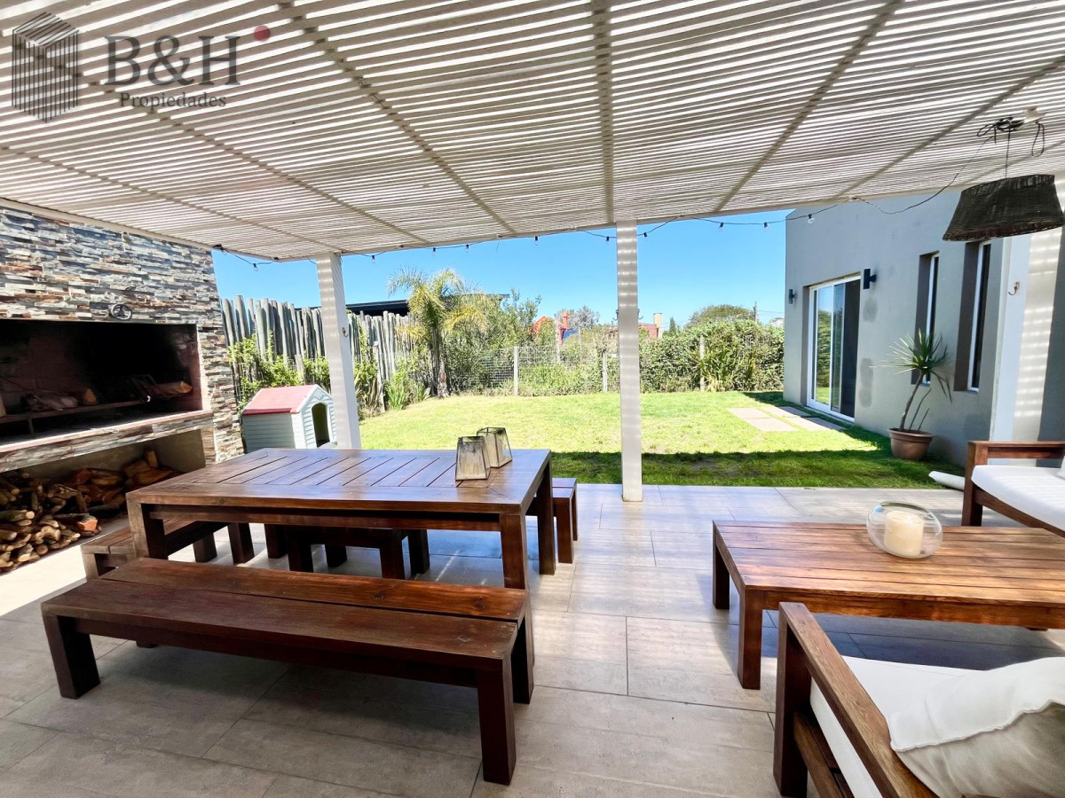 Casa ID.6016 - Excelente casa en Alquiler de temporada en Manantiales.