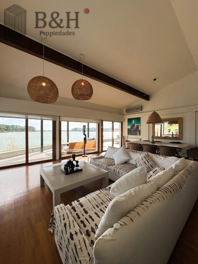 Casa ID.7497 - CASA EN VENTA PRIMERA LINEA AL ARROYO DE LA BARRA