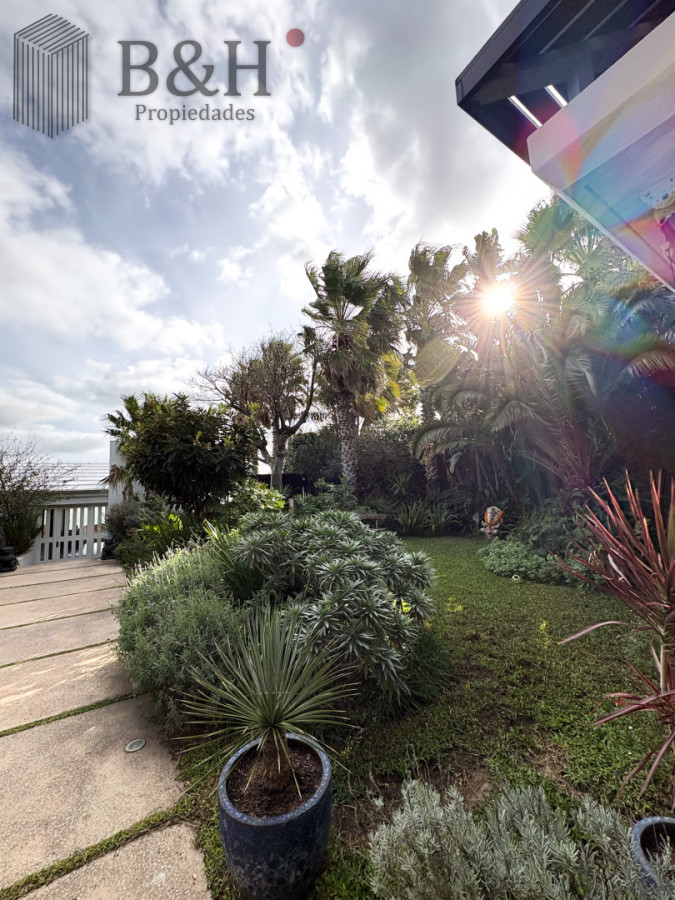 Casa ID.7497 - CASA EN VENTA PRIMERA LINEA AL ARROYO DE LA BARRA