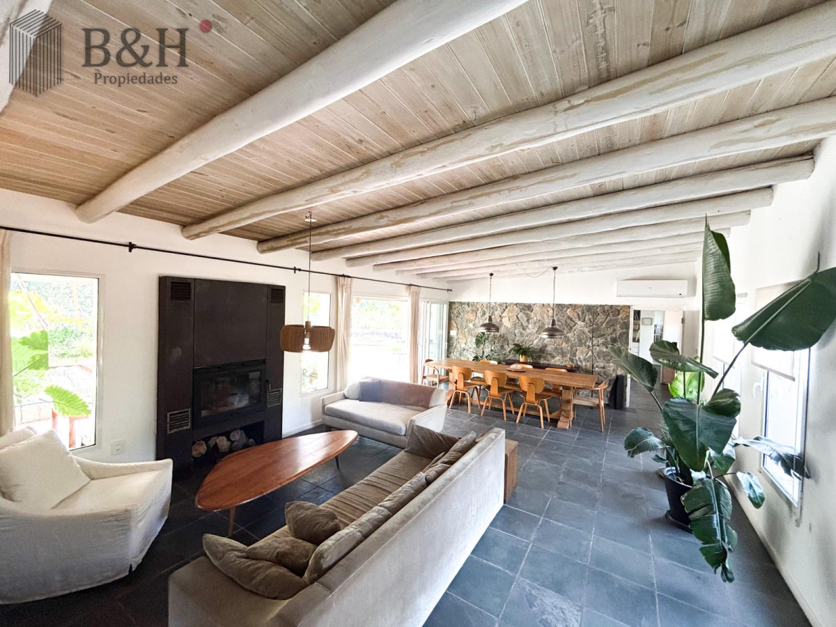 Casa ID.5332 - CASA EN VENTA EN EL TESORO, LA BARRA