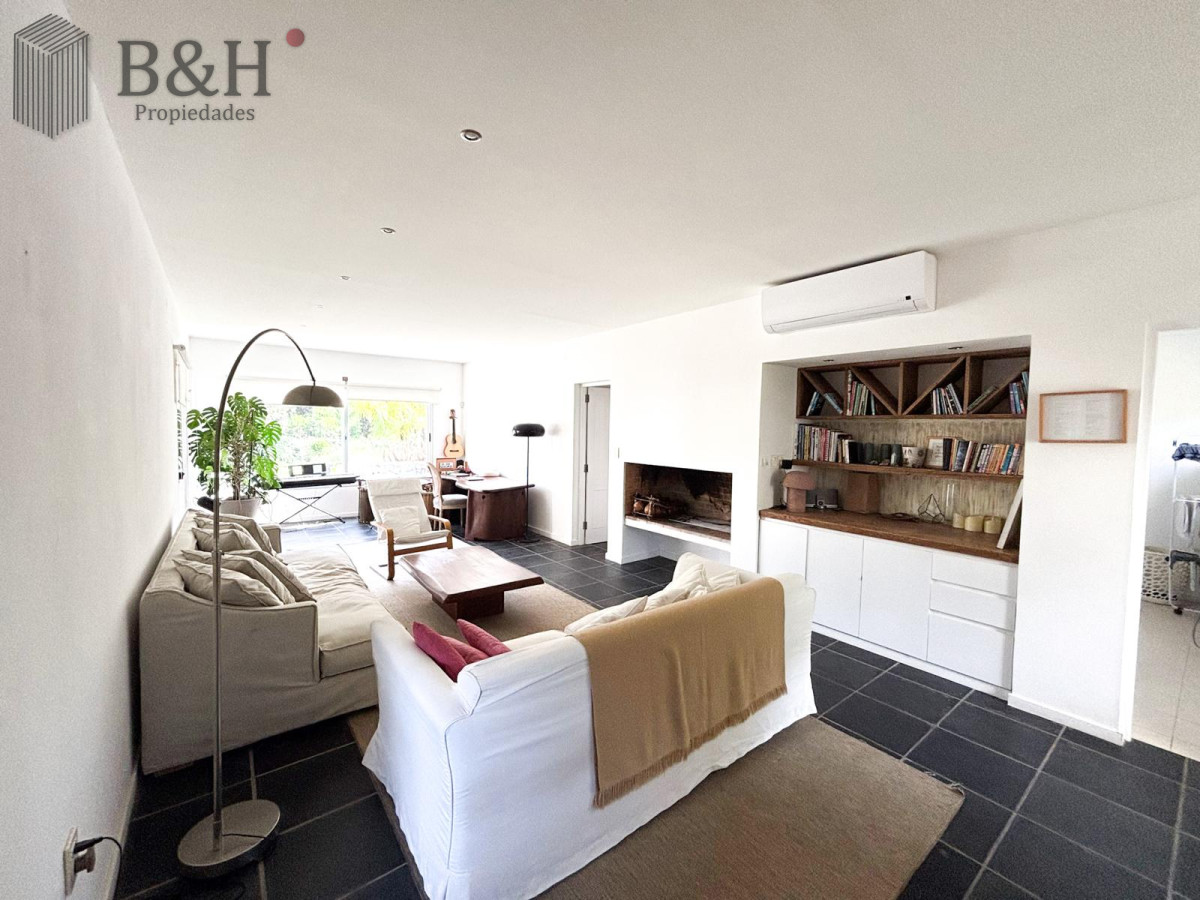 Casa ID.5332 - CASA EN VENTA EN EL TESORO, LA BARRA