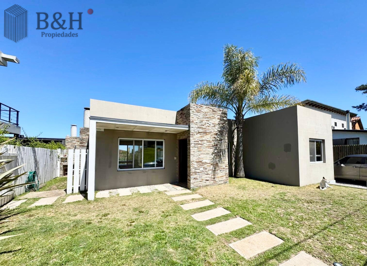 Casa ID.6016 - Excelente casa en Alquiler de temporada en Manantiales.