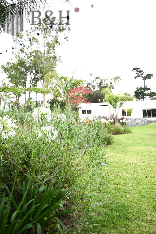 Casa ID.5332 - CASA EN VENTA EN EL TESORO, LA BARRA