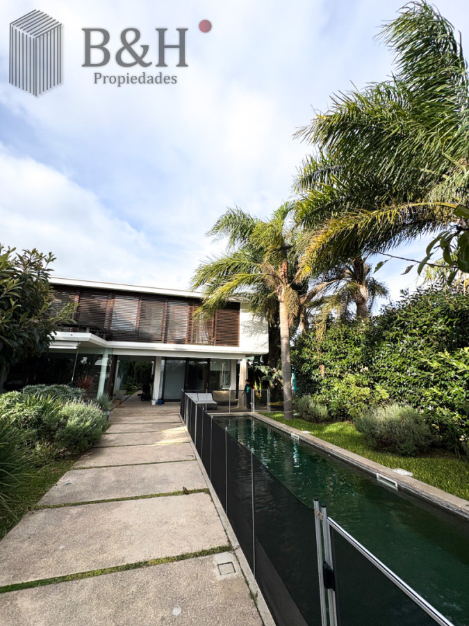 Casa ID.7497 - CASA EN VENTA PRIMERA LINEA AL ARROYO DE LA BARRA