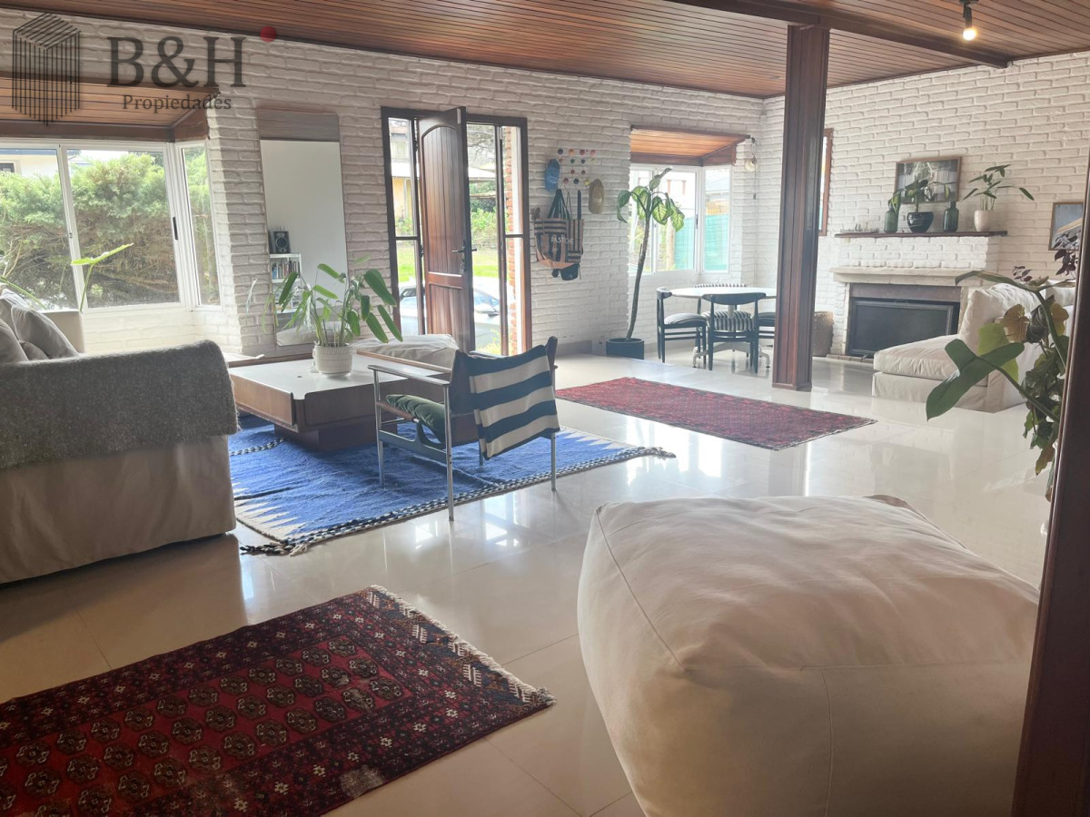 Casa ID.6017 - Alquiler temporada en Manantiales a metros del mar.
