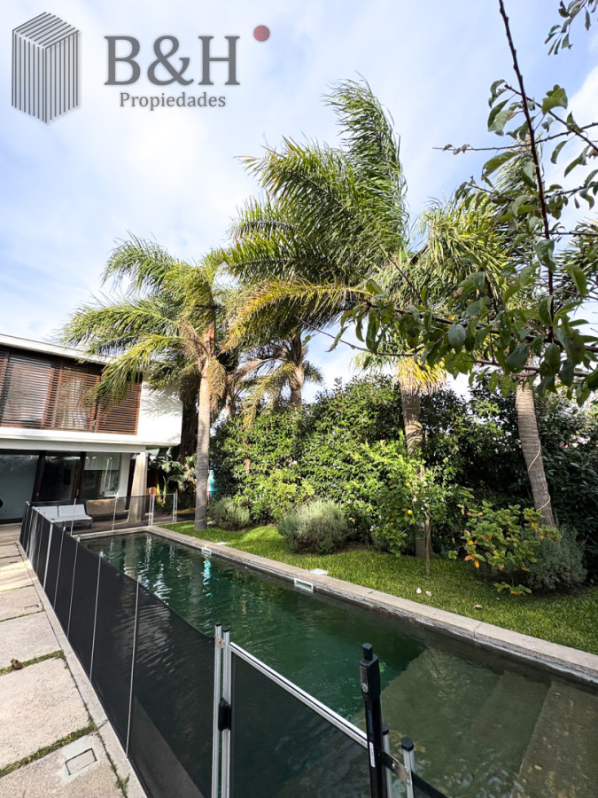 Casa ID.7497 - CASA EN VENTA PRIMERA LINEA AL ARROYO DE LA BARRA
