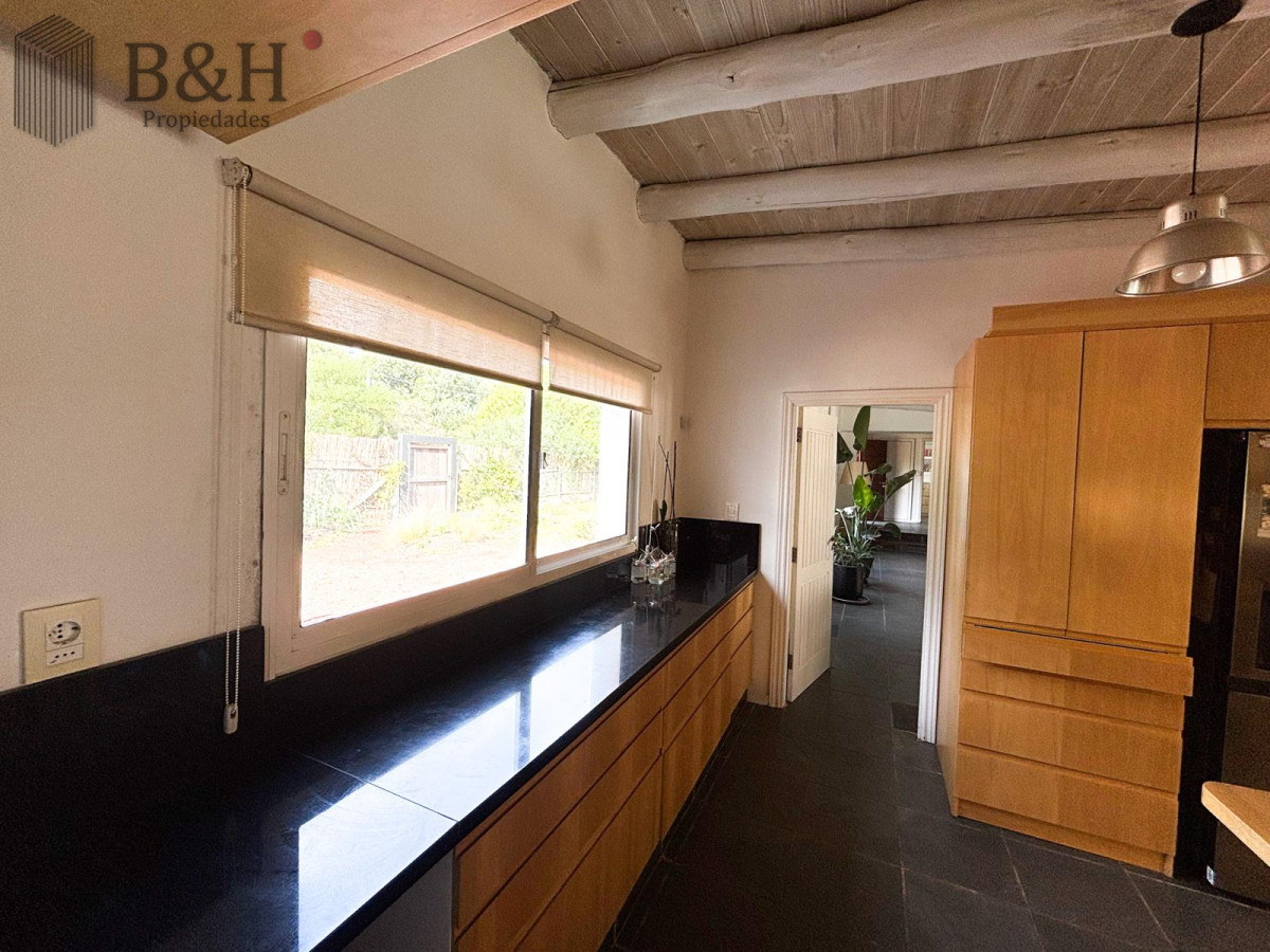 Casa ID.5332 - CASA EN VENTA EN EL TESORO, LA BARRA