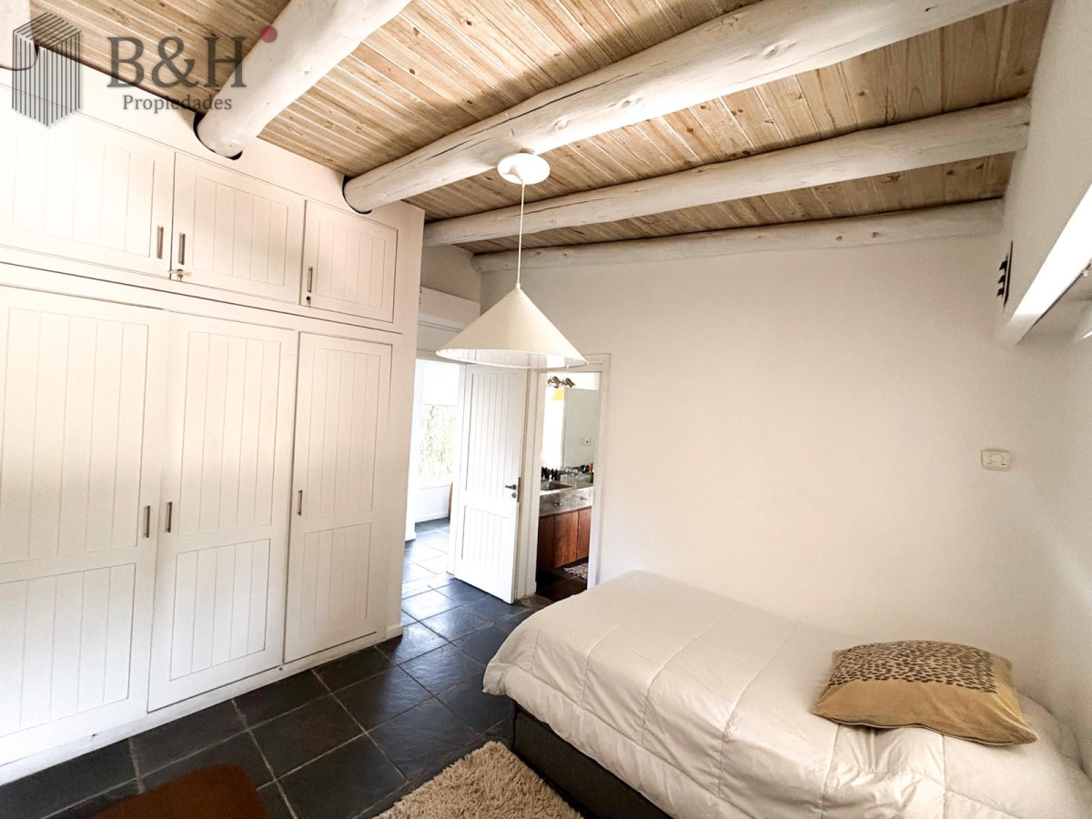 Casa ID.5332 - CASA EN VENTA EN EL TESORO, LA BARRA