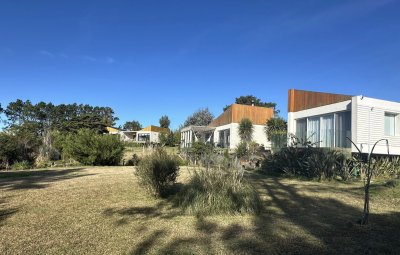 CASA EN MANGRULLOS DE PUNTA PIEDRAS