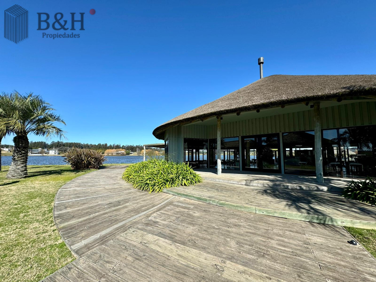 Espectacular Lote en Venta en Pueblo Mio - GoPunta - Portal Inmobiliario de Punta del Este - Maldonado