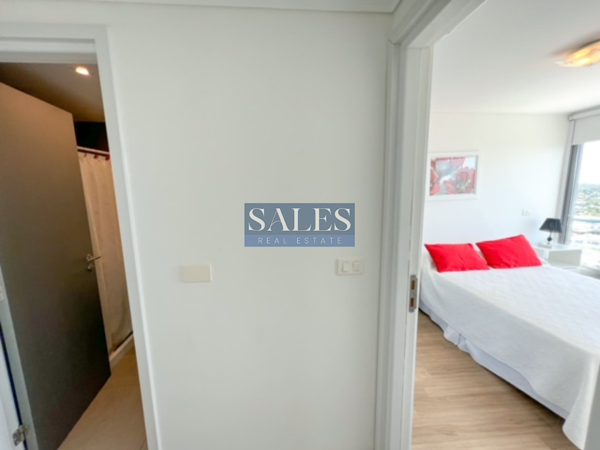 Apartamento ID.649 - Departamento en venta de 2 dormitorios en Punta del Este , a 200 mts del mar