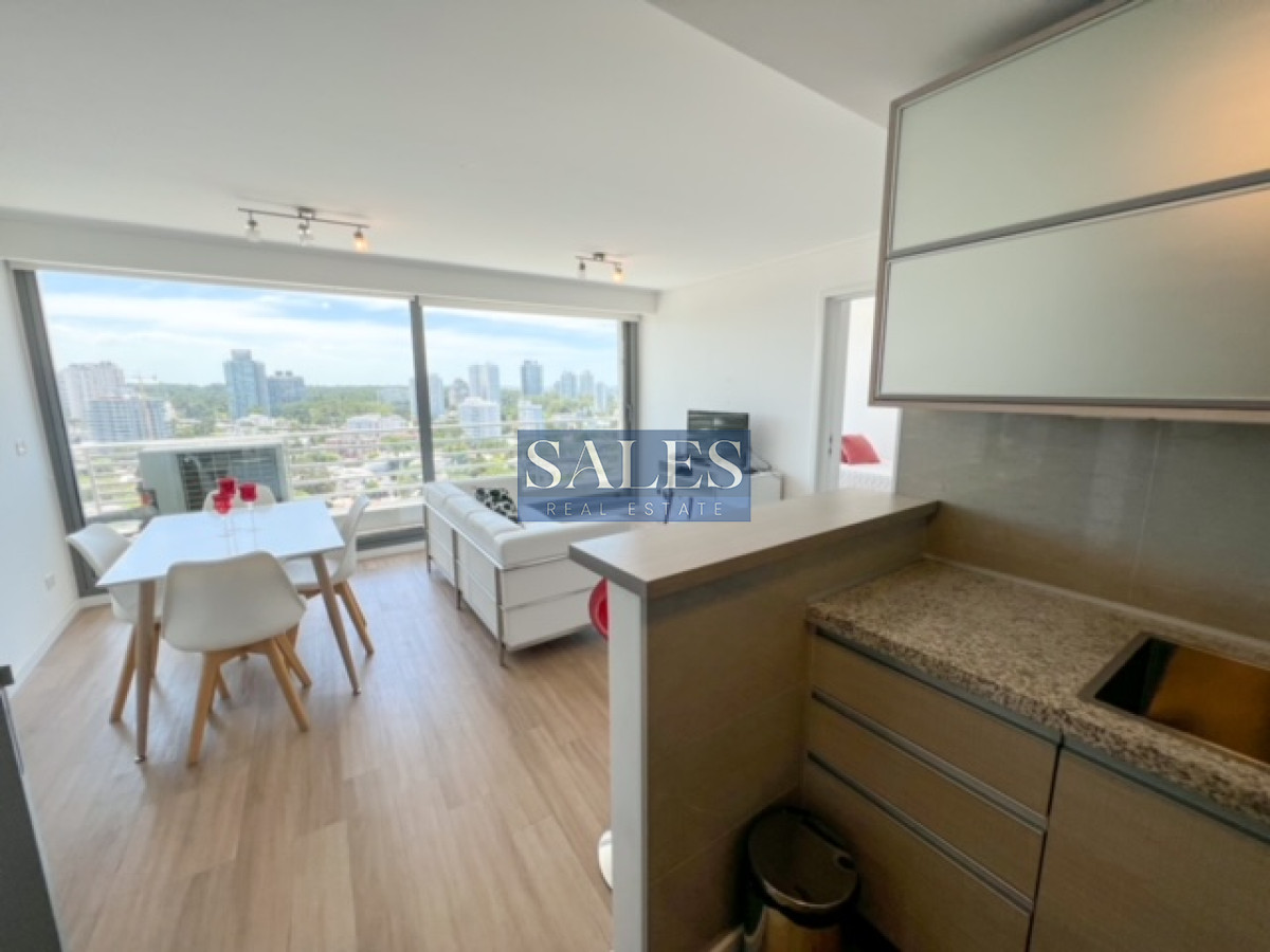 Apartamento ID.649 - Departamento en venta de 2 dormitorios en Punta del Este , a 200 mts del mar