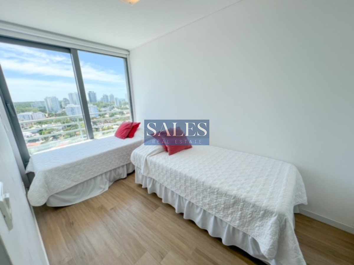Apartamento ID.649 - Departamento en venta de 2 dormitorios en Punta del Este , a 200 mts del mar