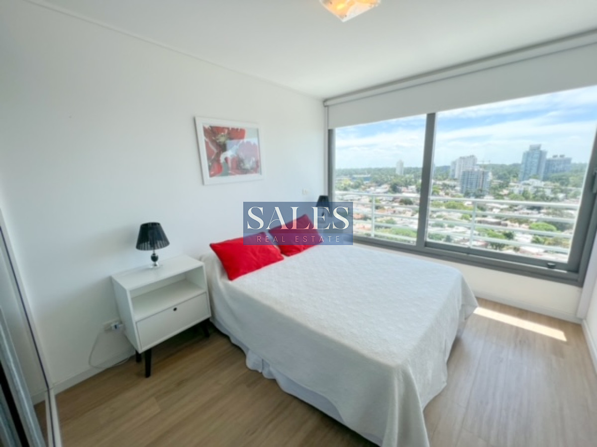 Apartamento ID.649 - Departamento en venta de 2 dormitorios en Punta del Este , a 200 mts del mar
