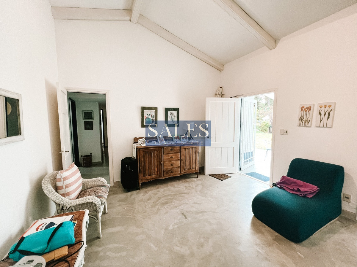 Casa ID.827 - Casa en Venta de 4 dormitorios en el Golf, Punta del Este!