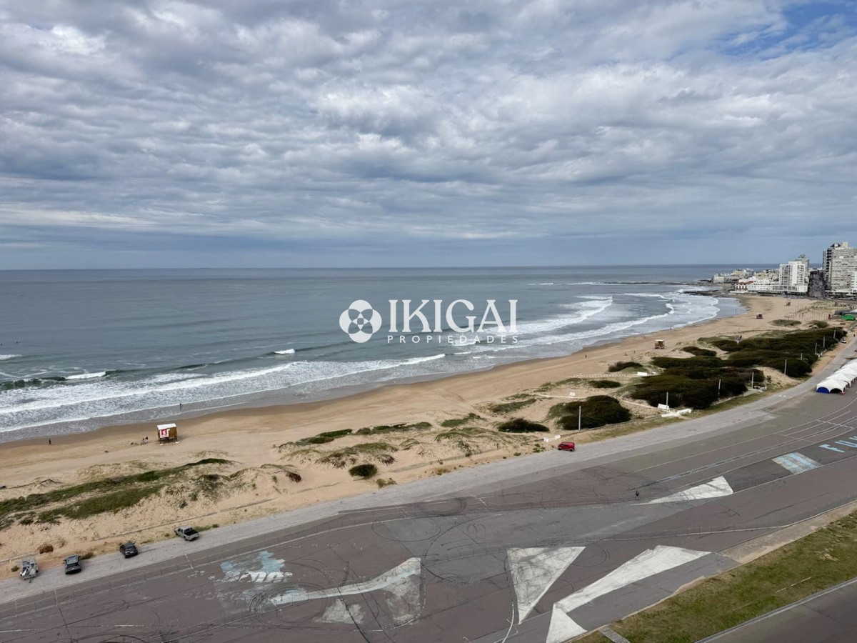 Apartamento ID.956 - TORRE CRISTAL, PRIMERA LINEA AL MAR 