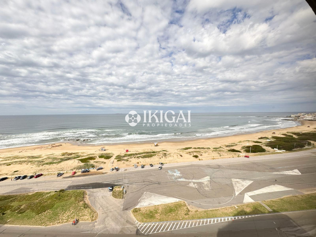 Apartamento ID.956 - TORRE CRISTAL, PRIMERA LINEA AL MAR 