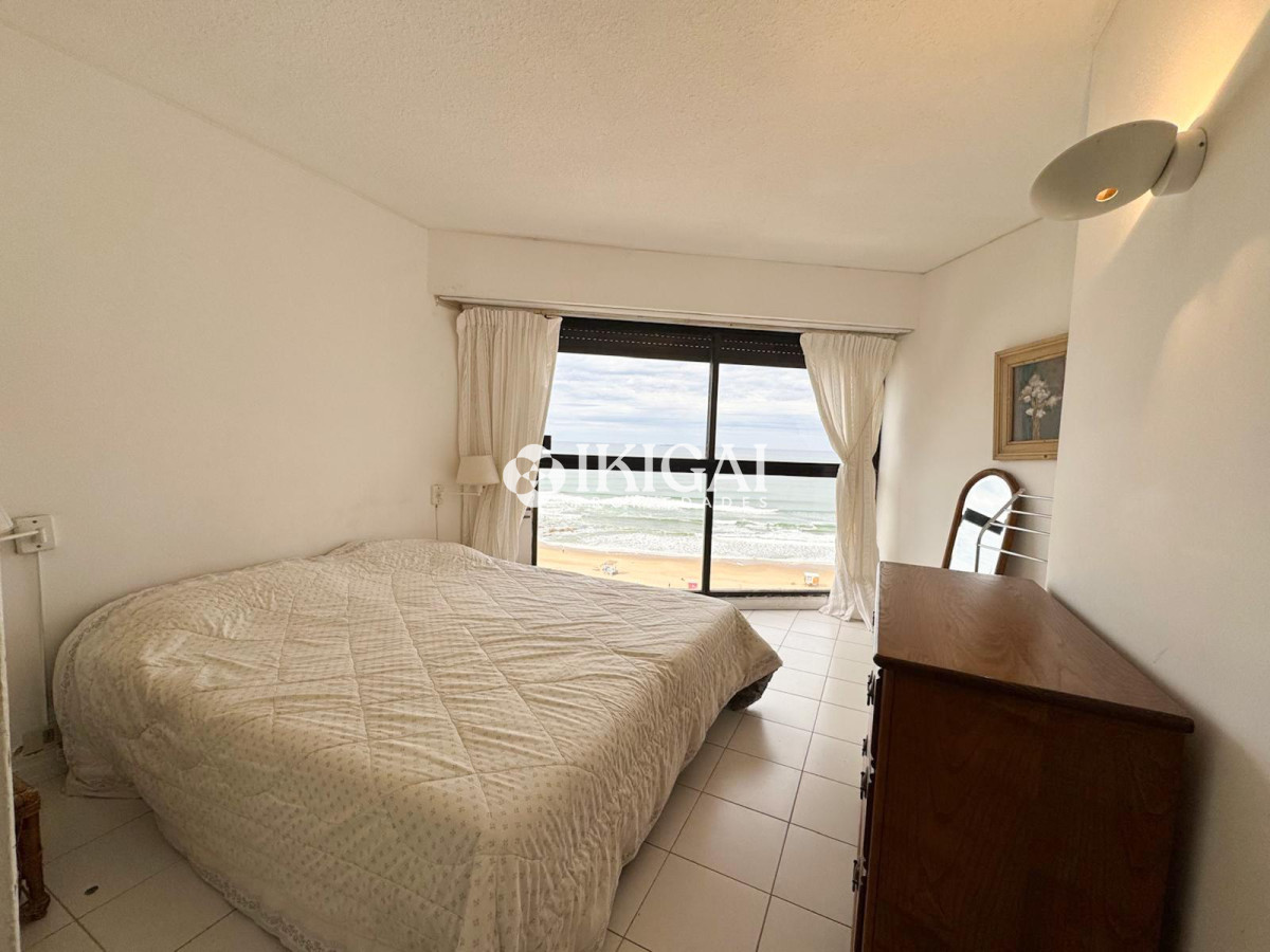 Apartamento ID.956 - TORRE CRISTAL, PRIMERA LINEA AL MAR 