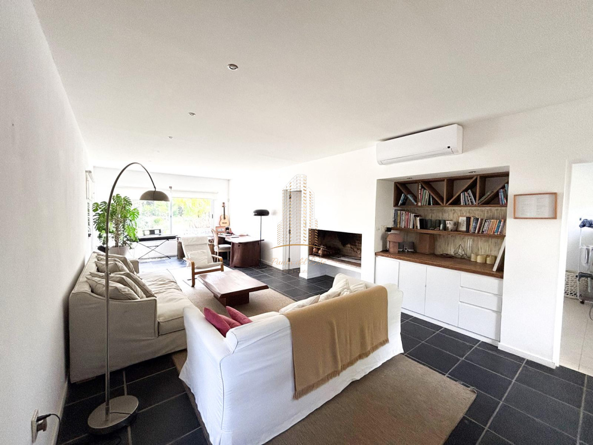 Casa ID.1061 - CASA EN VENTA EN EL TESORO, LA BARRA