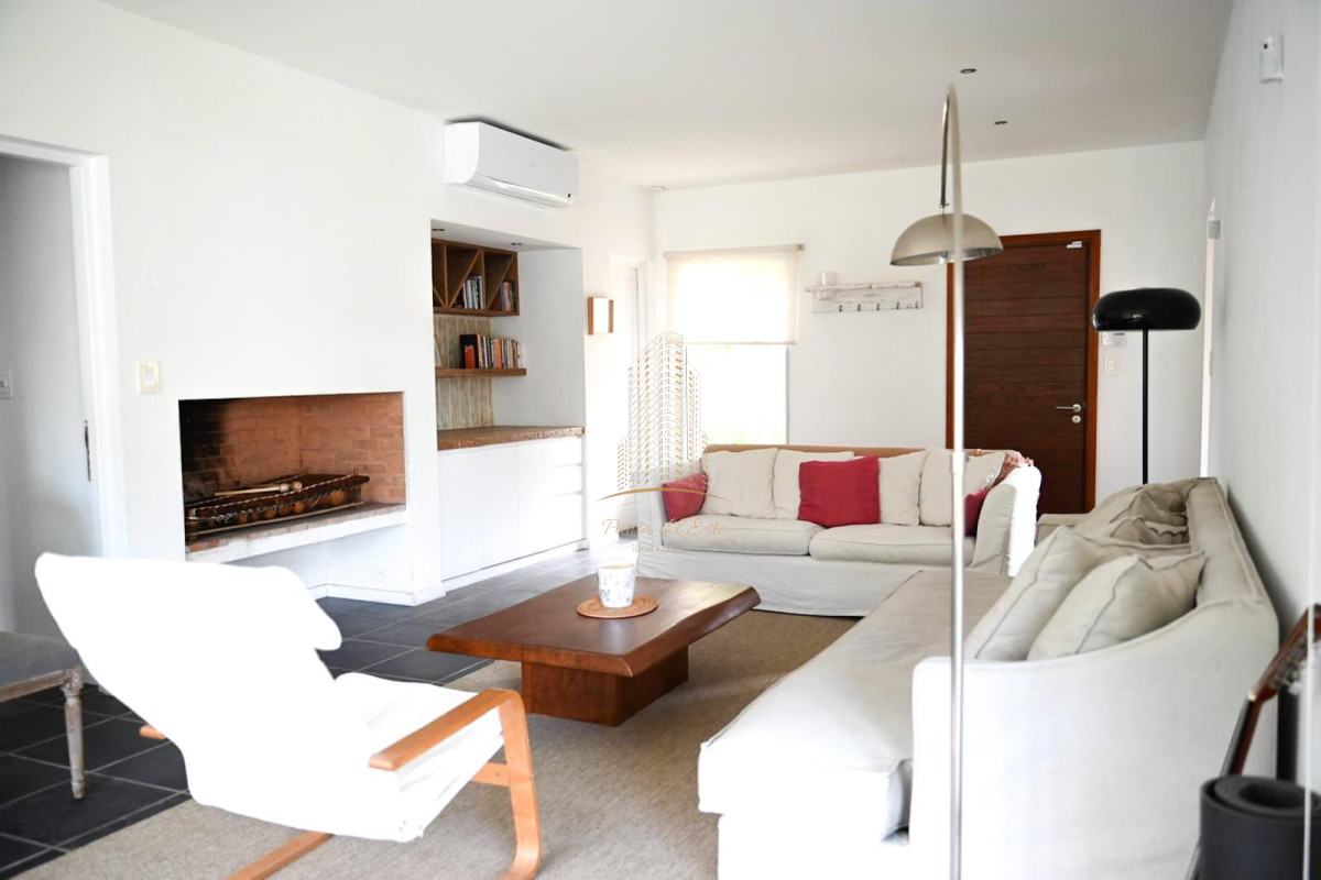 Casa ID.1061 - CASA EN VENTA EN EL TESORO, LA BARRA