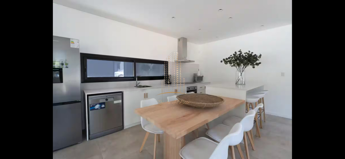 Casa ID.1059 - CASA A ESTRENAR, COMPLEJO BOSQUE! 