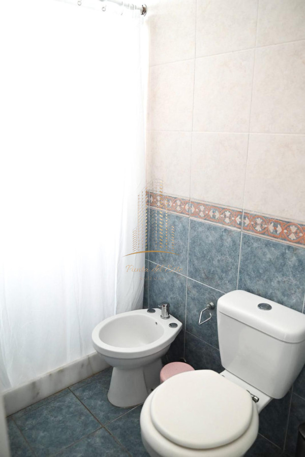 Casa ID.1061 - CASA EN VENTA EN EL TESORO, LA BARRA