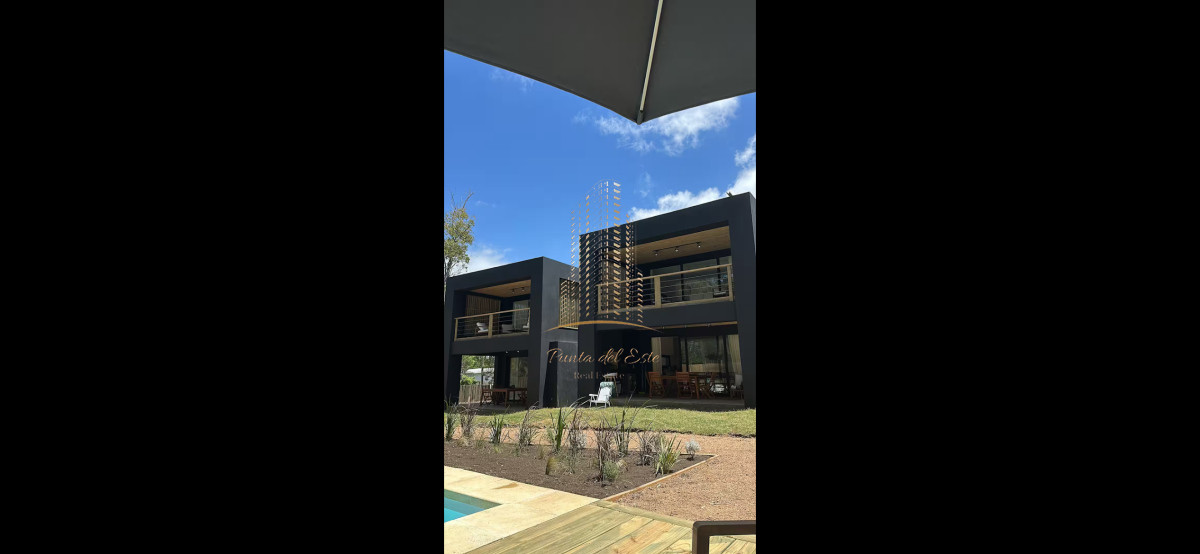 Casa ID.1059 - CASA A ESTRENAR, COMPLEJO BOSQUE! 