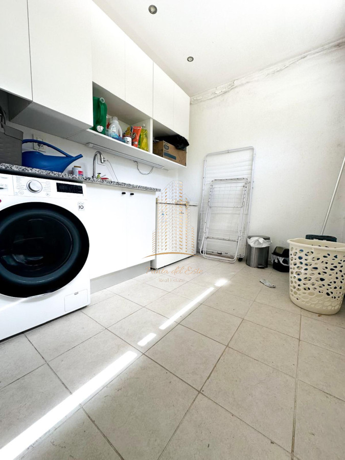 Casa ID.1061 - CASA EN VENTA EN EL TESORO, LA BARRA