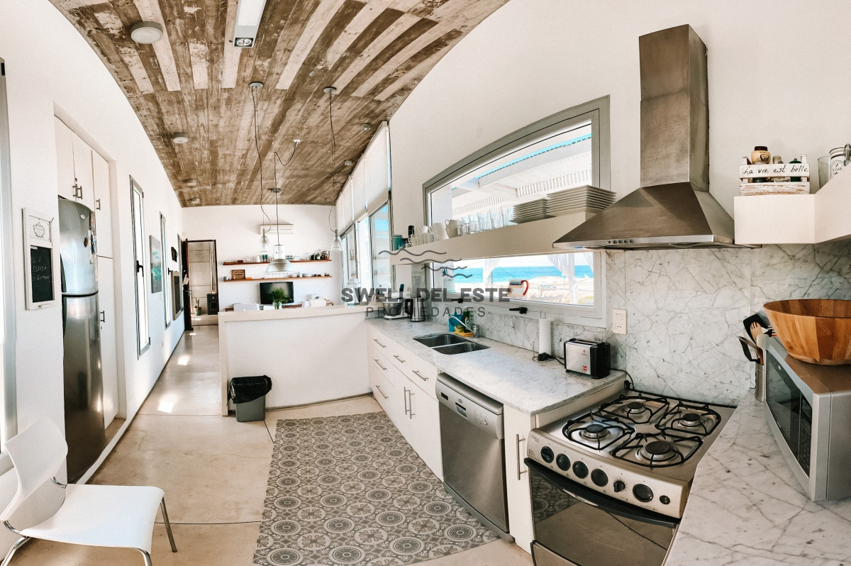 Casa ID.236 - CASA FRENTE AL MAR EN EL CHORRO EN VENTA