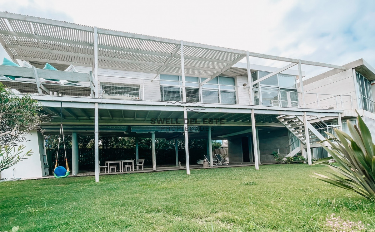 Casa ID.236 - CASA FRENTE AL MAR EN EL CHORRO EN VENTA