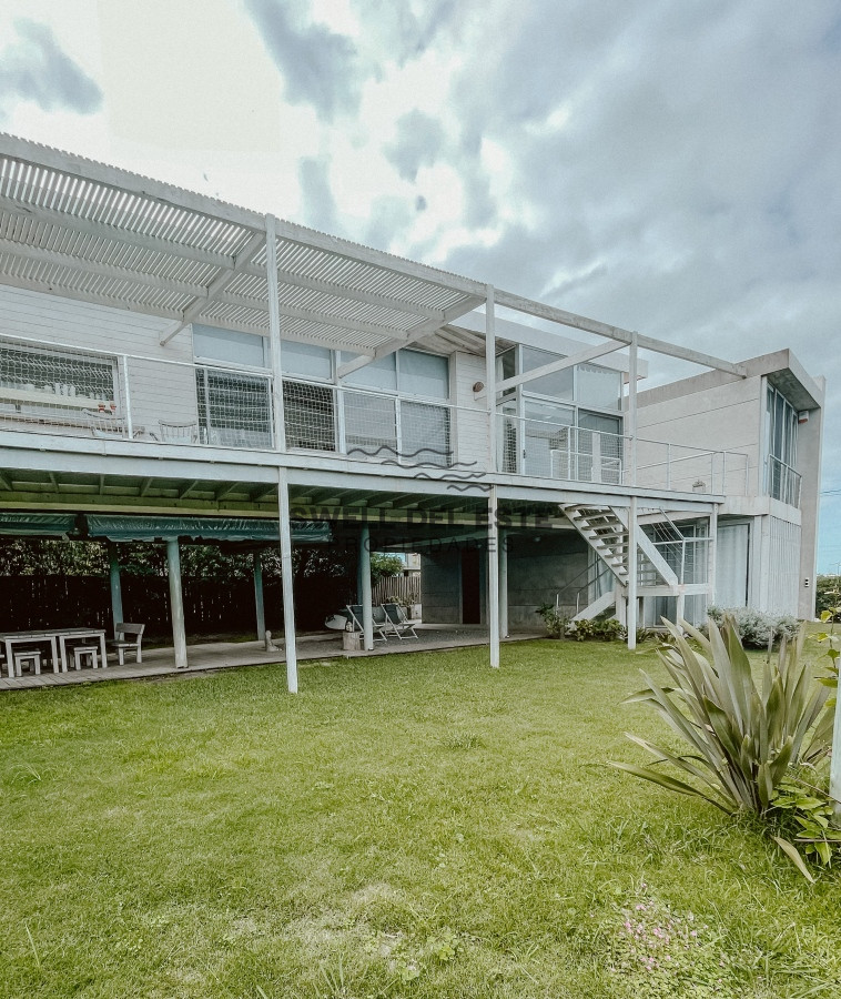 Casa ID.236 - CASA FRENTE AL MAR EN EL CHORRO EN VENTA