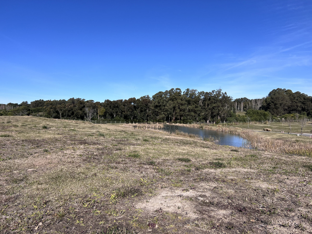 Terreno ID.111 - Terreno en venta Pueblo mio, elevado y con laguna propia
